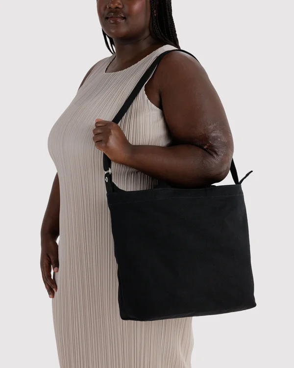 Horizontal Zip Duck Bag - Black