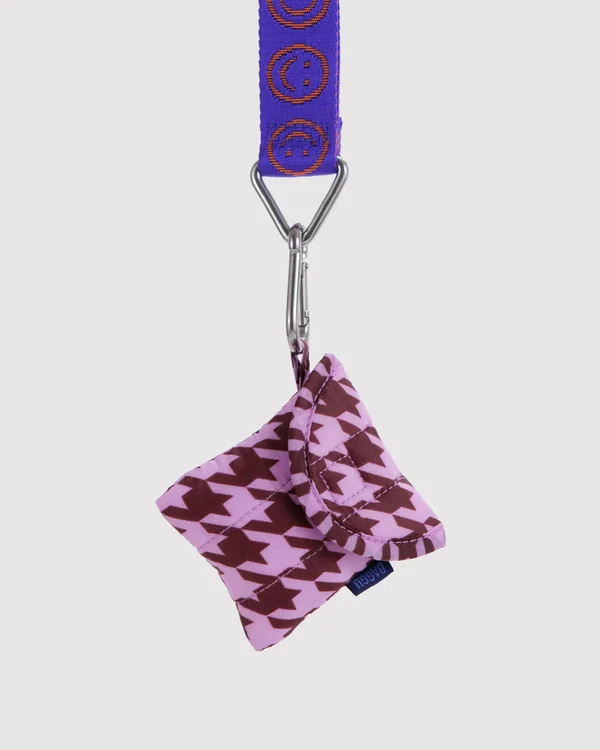 Puffy Earbuds Case - Pink Houndstooth - Material: ripstop-nylon