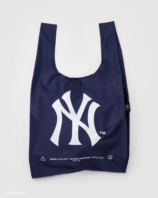 Standard Baggu - New York Yankees™ - Material: ripstop-nylon